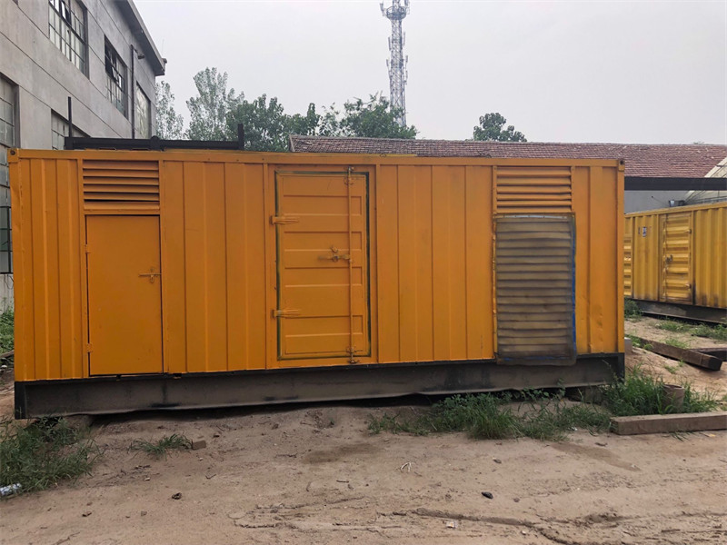 和田柴油发电机如何判断新机油是否已经完全充满机油滤清器？