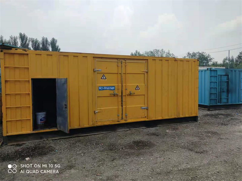 和田200KW柴油发电机组需要配备什么型号的电缆线？