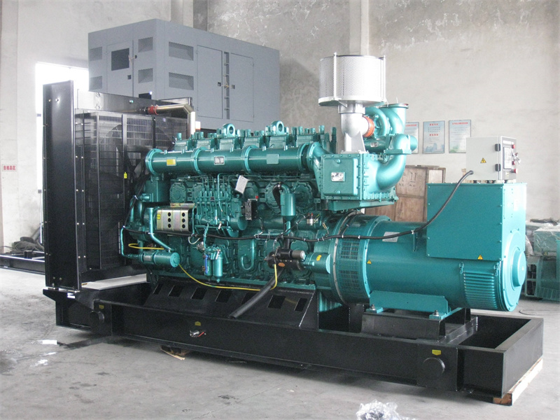 和田200KW 柴油发电机的油耗是多少?