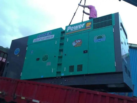 和田柴油发电机组转速不稳定时，如何对发动机进行维护？