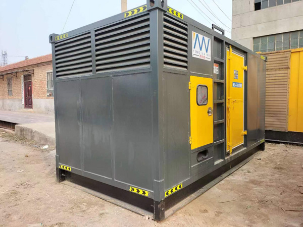 和田柴油发电机输出电流大小是有什么决定的？