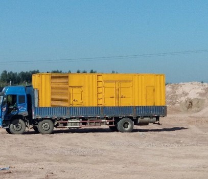 和田发电机出租如何判断柴油发电机冷却液是否需要更换？