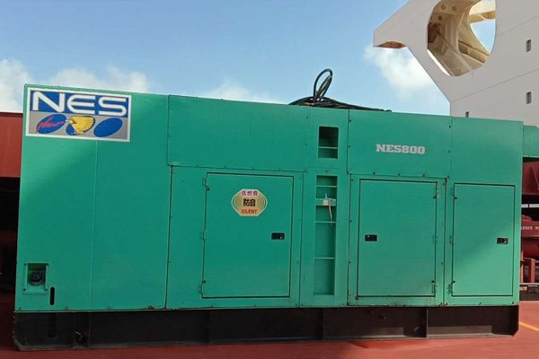 和田如何检测发电机组中性点接地是否良好？