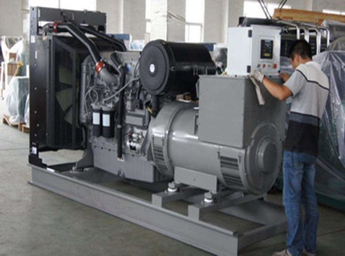 和田柴油发电机组和储能设备配合使用的案例