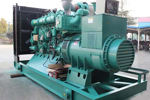 和田工厂发电机应急发电中如何优化燃油储备管理？