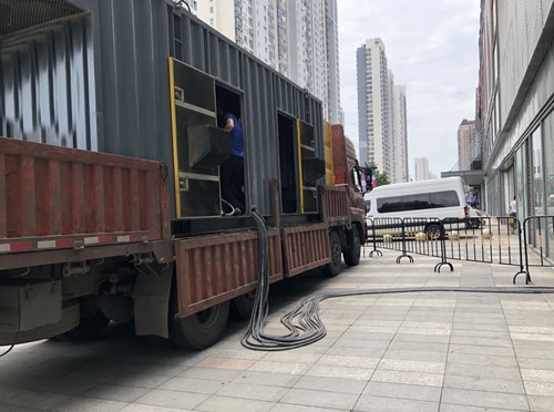 和田冷却液不足的情况下如何检查柴油发电机组？