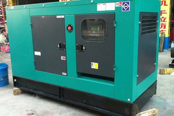 和田如何检查机油的使用时间？