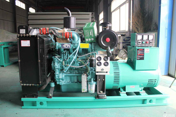 和田如何判断机油是否需要更换？