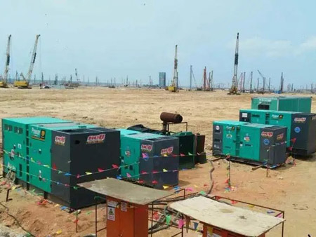 和田如何检查和清洗空气滤清器？