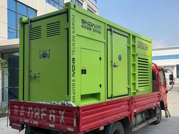 和田更换水冷式机油散热器的密封件时，如何选择合适的密封胶？