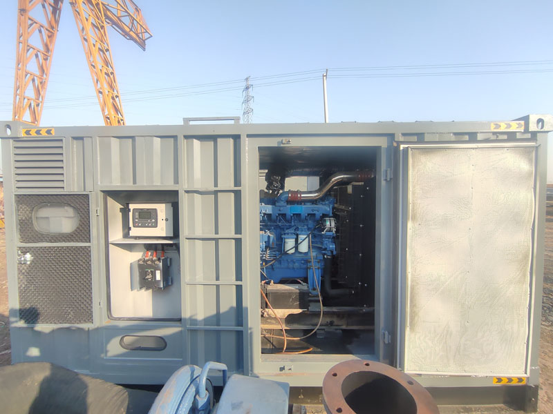 和田柴油发电机组的机油多久更换一次比较合适？